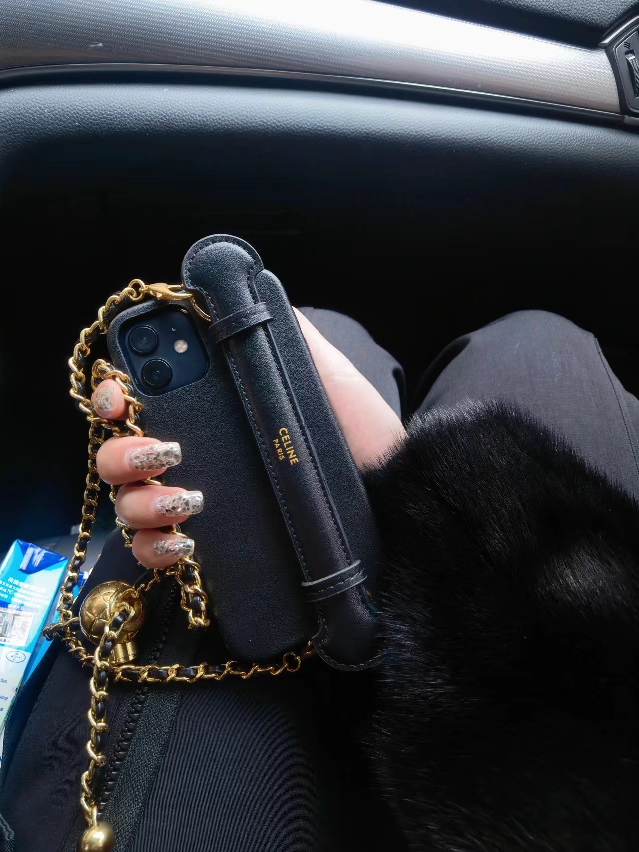 [CEL1NE]革製の電話ケース📱【50％割引+送料無料】