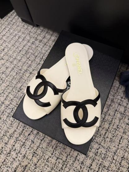 🥿CHANE1-26C フラットサンダル👠
