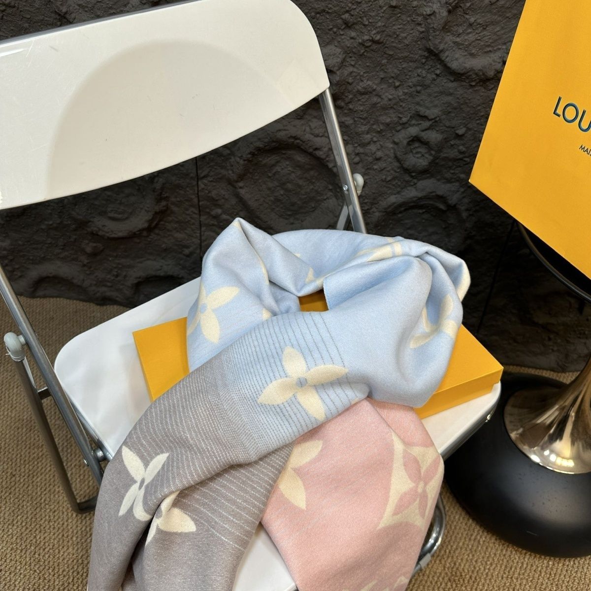 [L0UIS VUITT0N]🧣グラデーション カシミア スカーフ🧣【50％割引+送料無料】