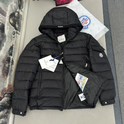 MONCLERダウンジャケット