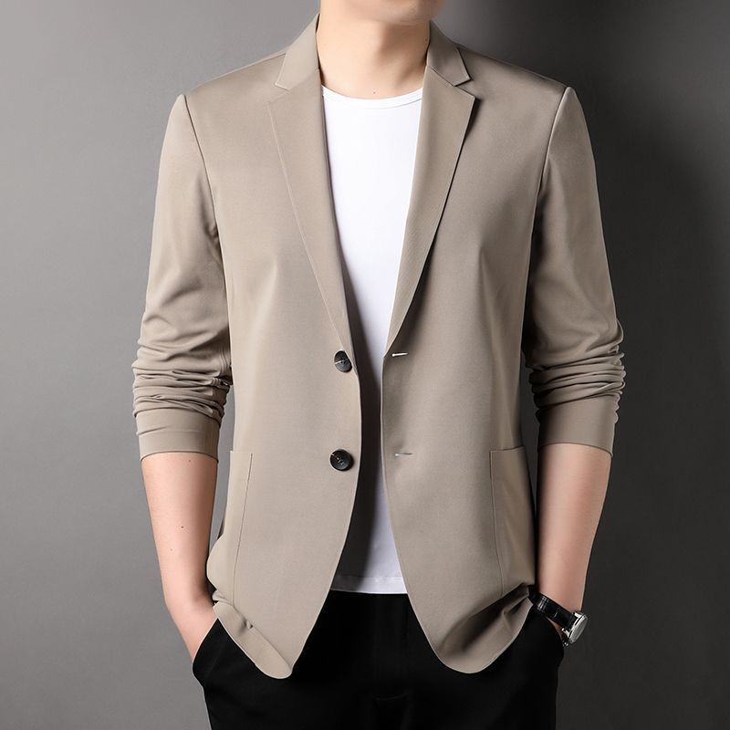 Light mature casual suit for men
