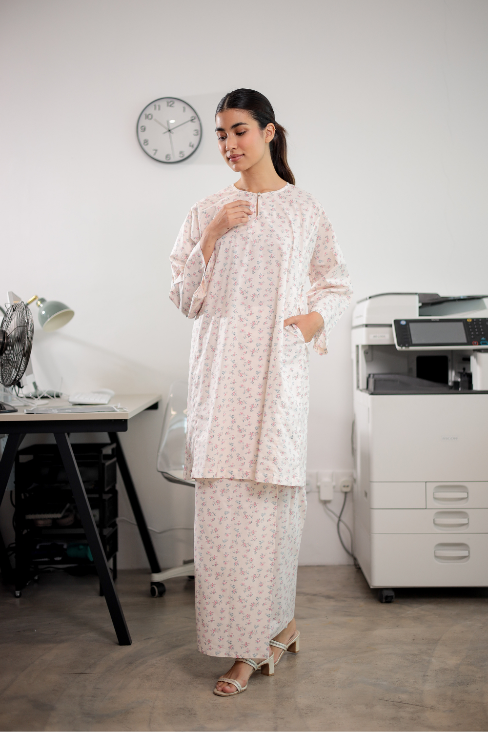 KURONG LELA - CREAM ENGLISH 