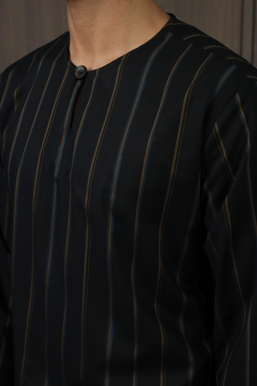 SAMPANA - STRIPE BLACK GOLD