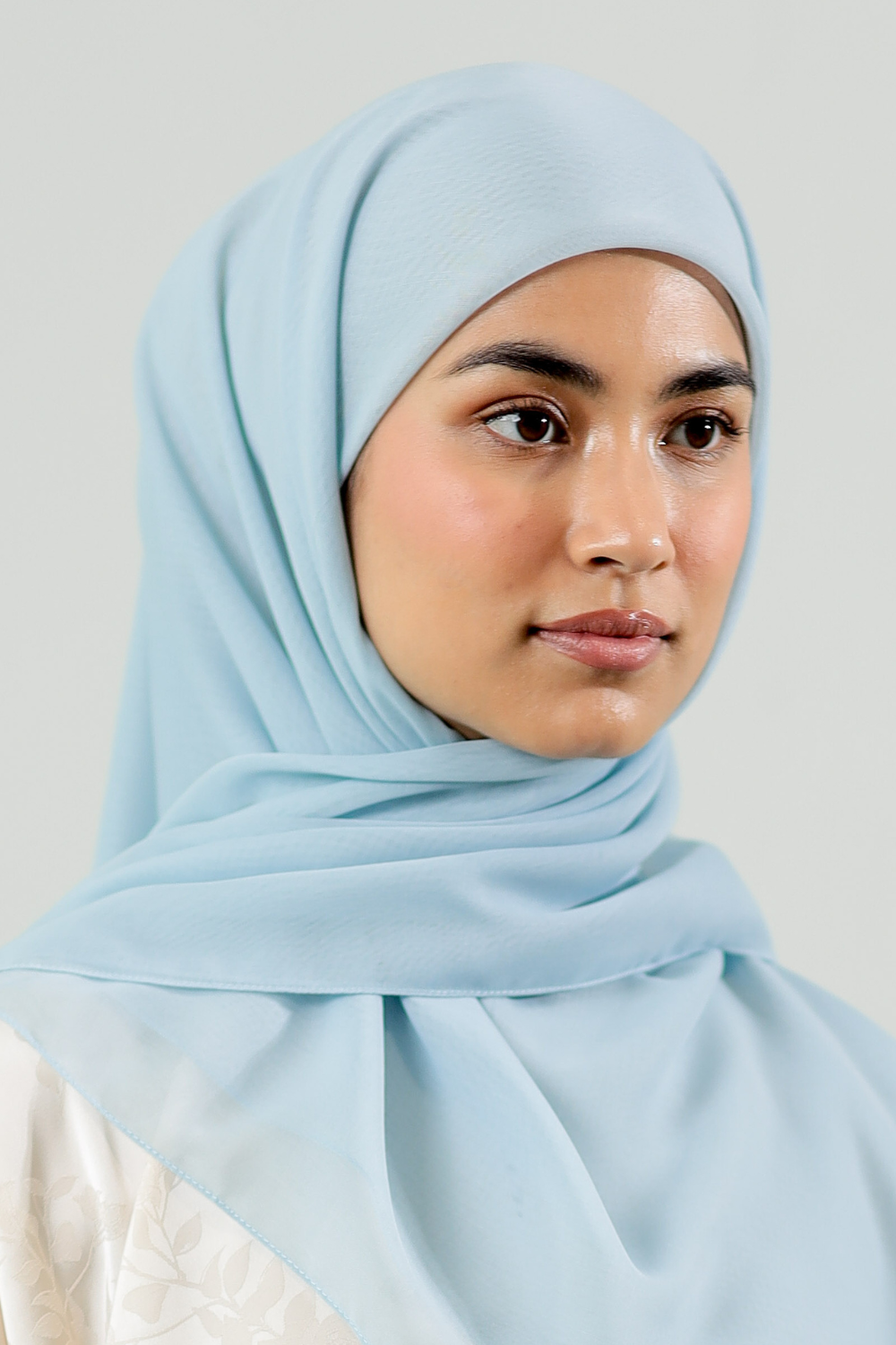 TUDUNG BAWAL NONA