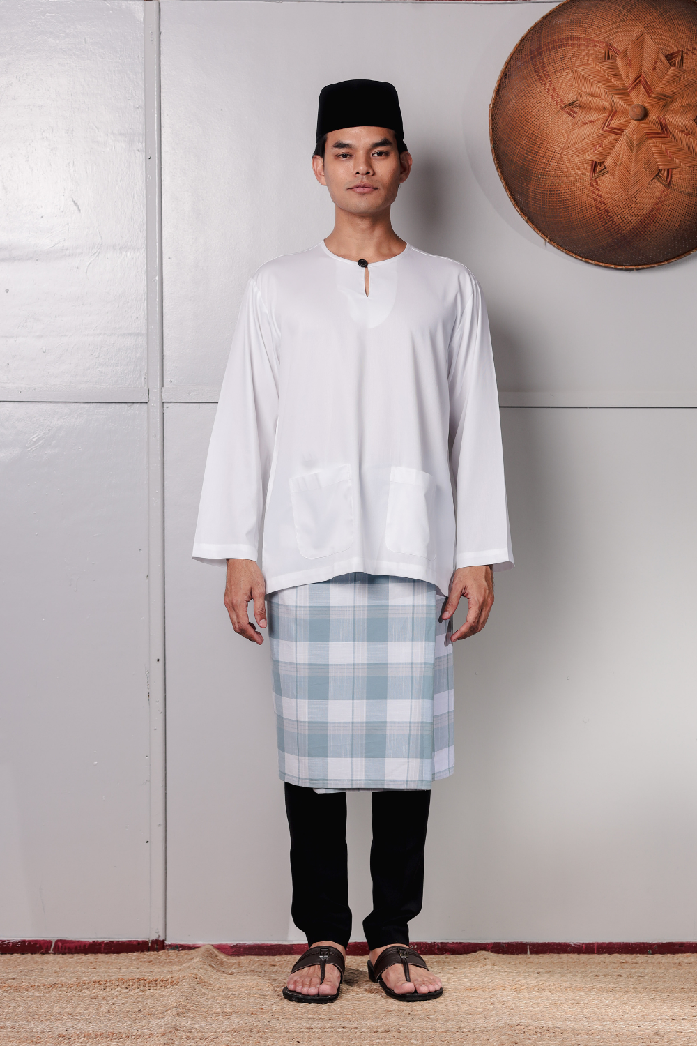 PANDAK - OFF WHITE