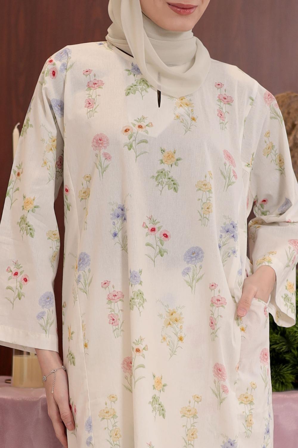 KURONG LELA - PASTEL POISE