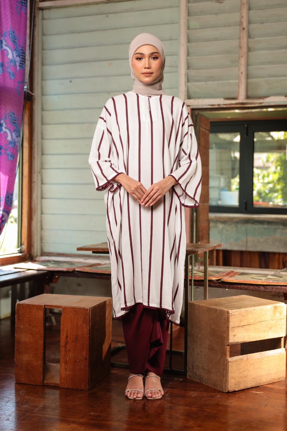 KURONG RAHIMAH - STRIPE BURGUNDY