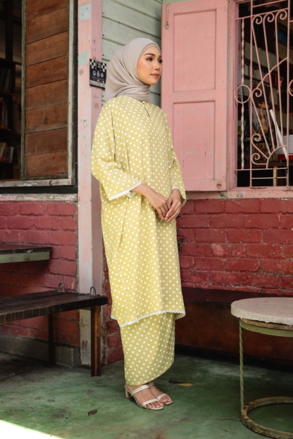KURONG RAHIMAH - POLKA LIME WHITE