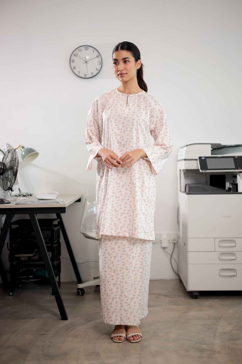 KURONG LELA - CREAM ENGLISH 