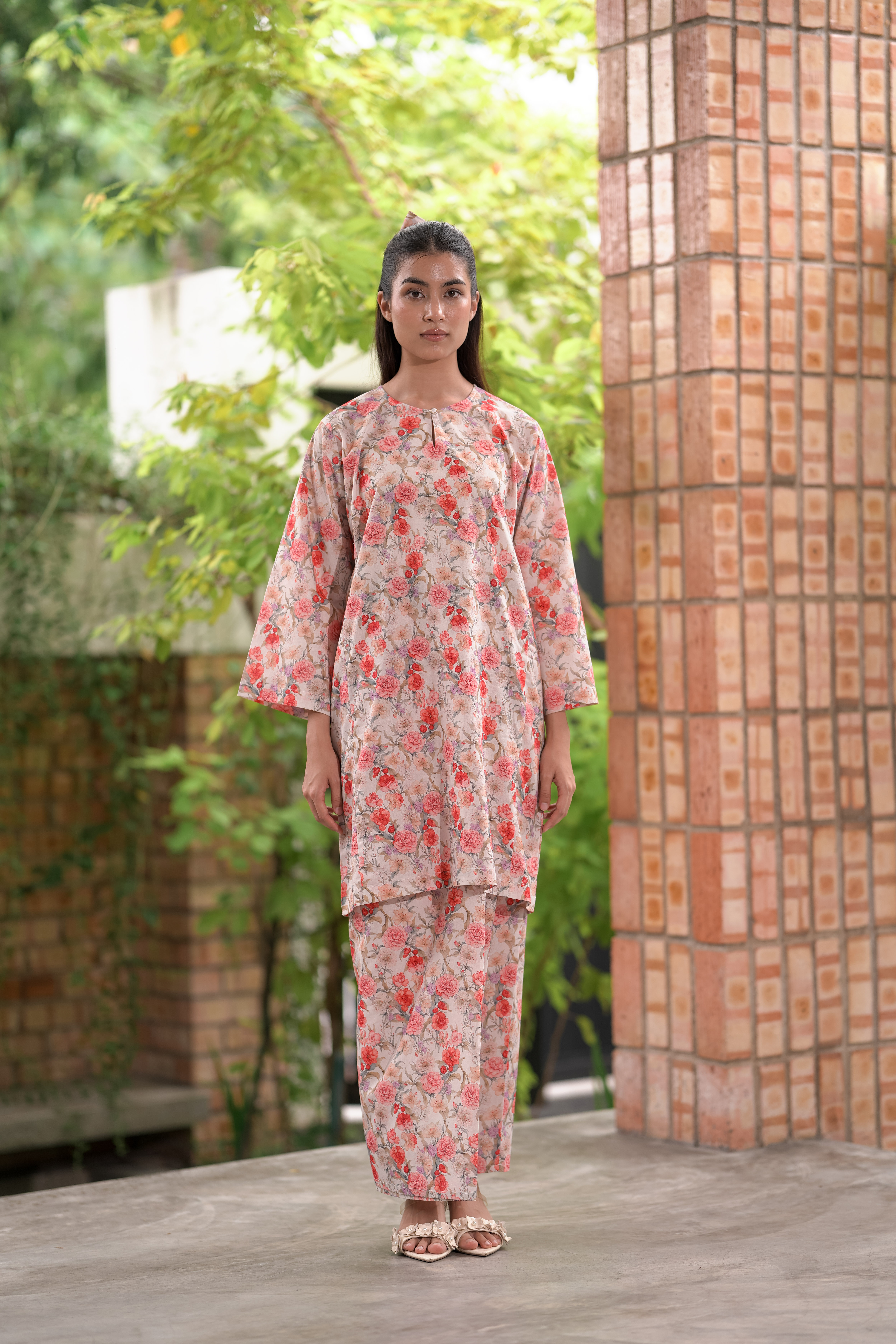 KURONG LELA - SCARLET REVERIE