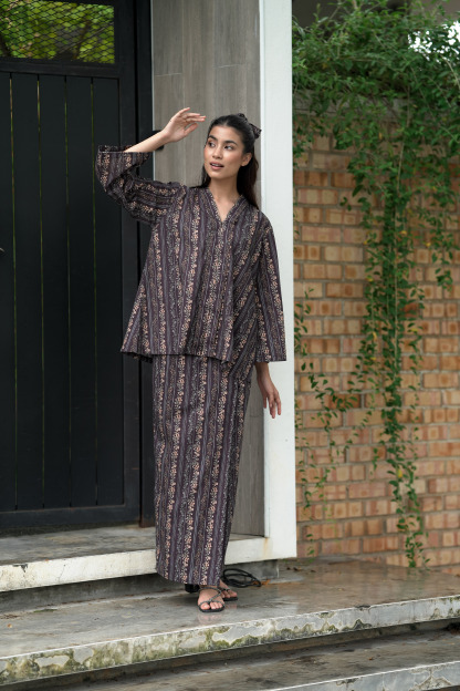 KEBAYA LINA - HONEY BROWN