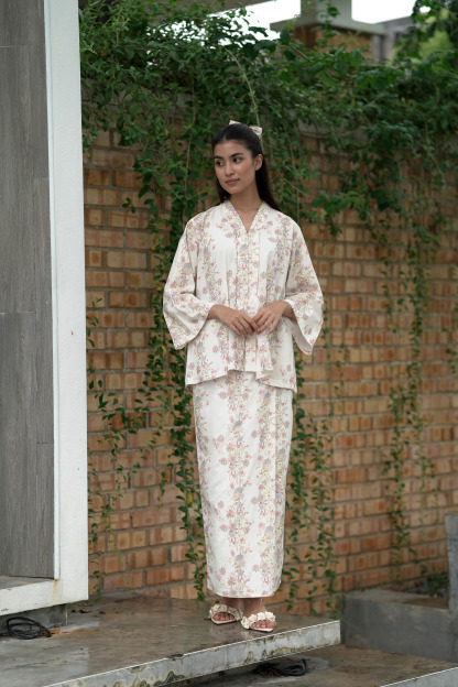 KEBAYA LINA - VANILLA PINK