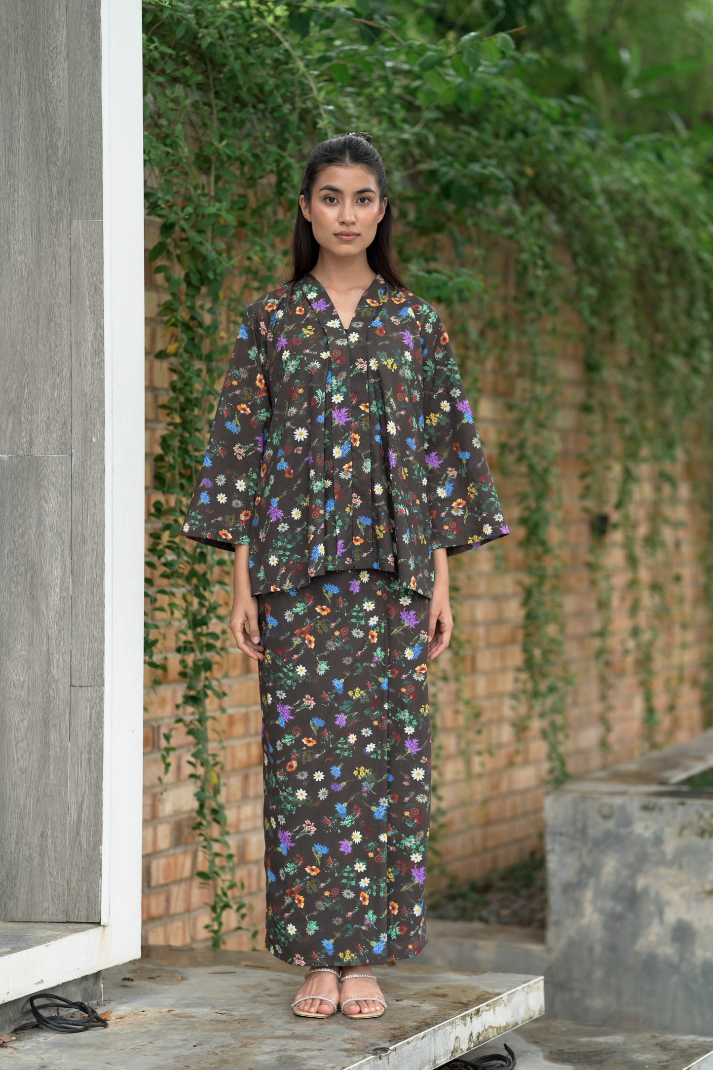 KEBAYA LINA - BLOOMING COFFEE