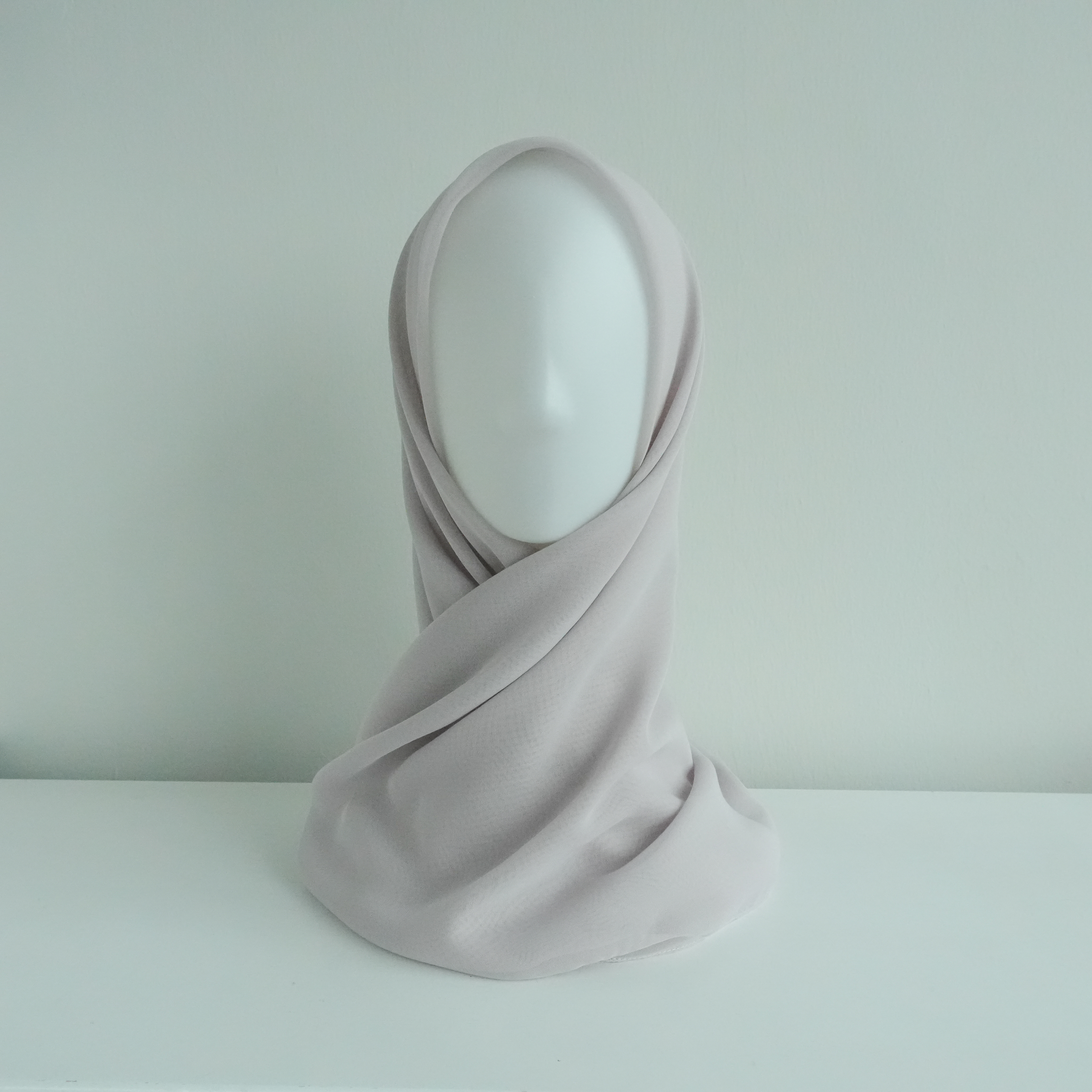 TUDUNG BAWAL NONA
