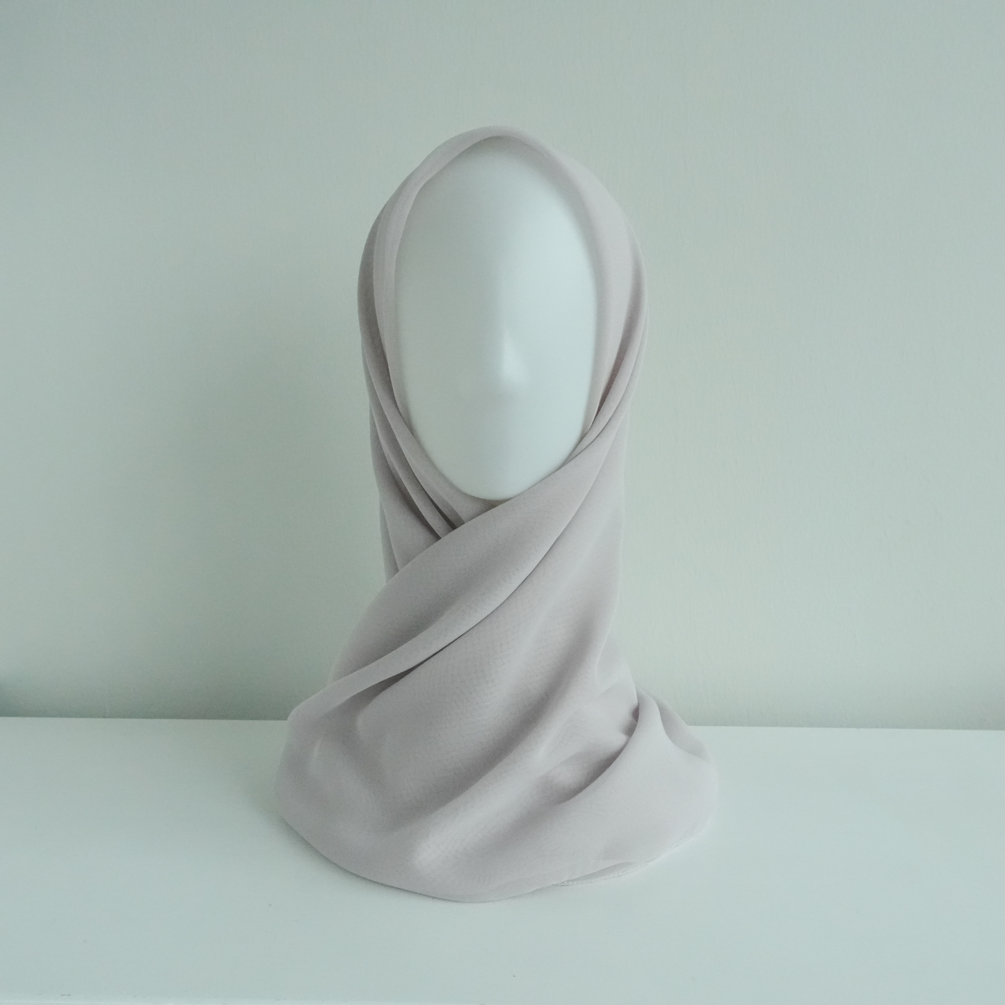 TUDUNG BAWAL NONA