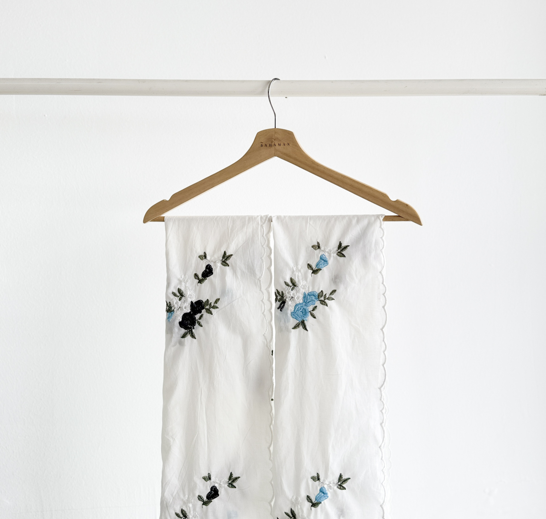 SELENDANG BUNGA - BUNGA BIRU