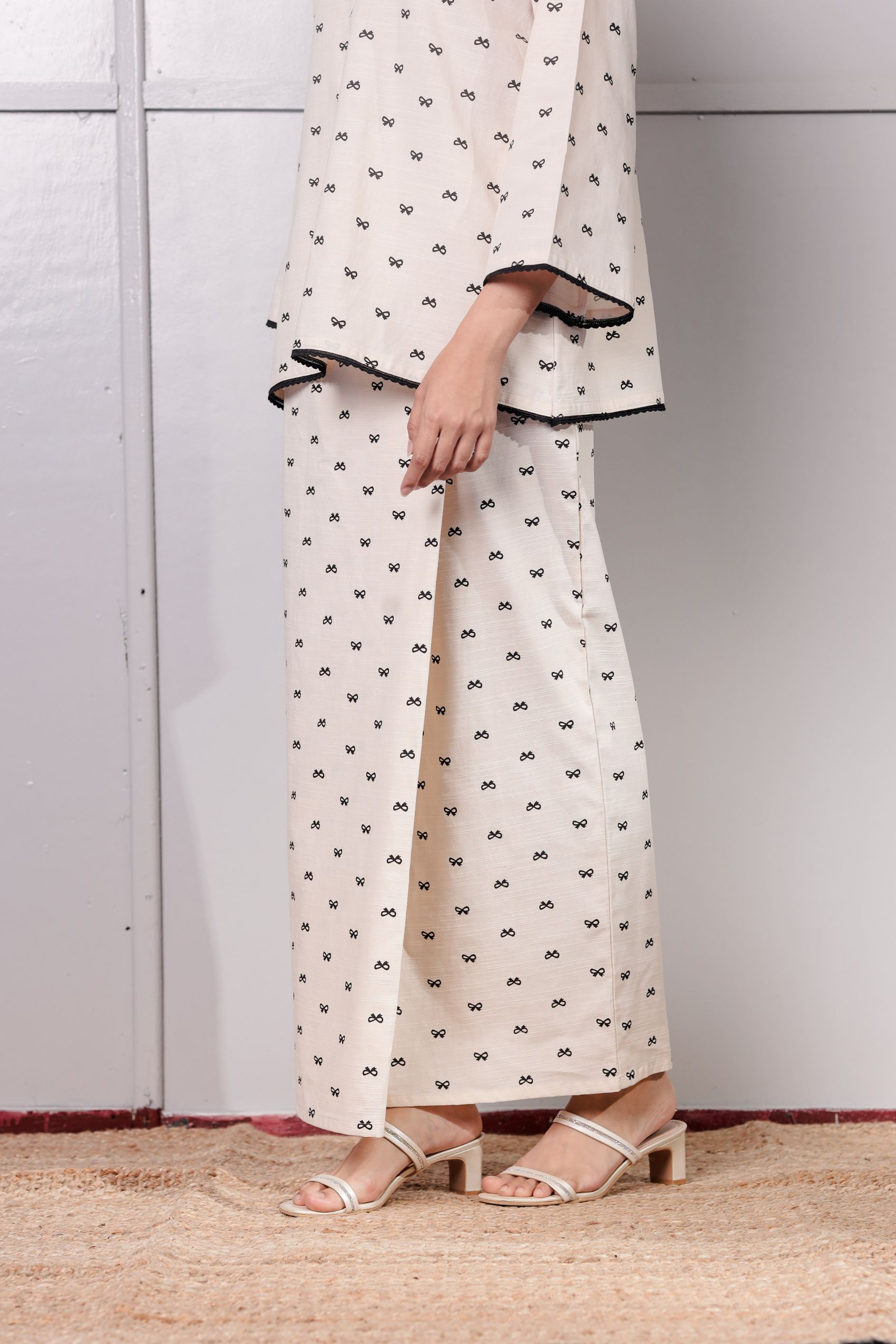 KURONG ASIAH - RIBBON BLACK