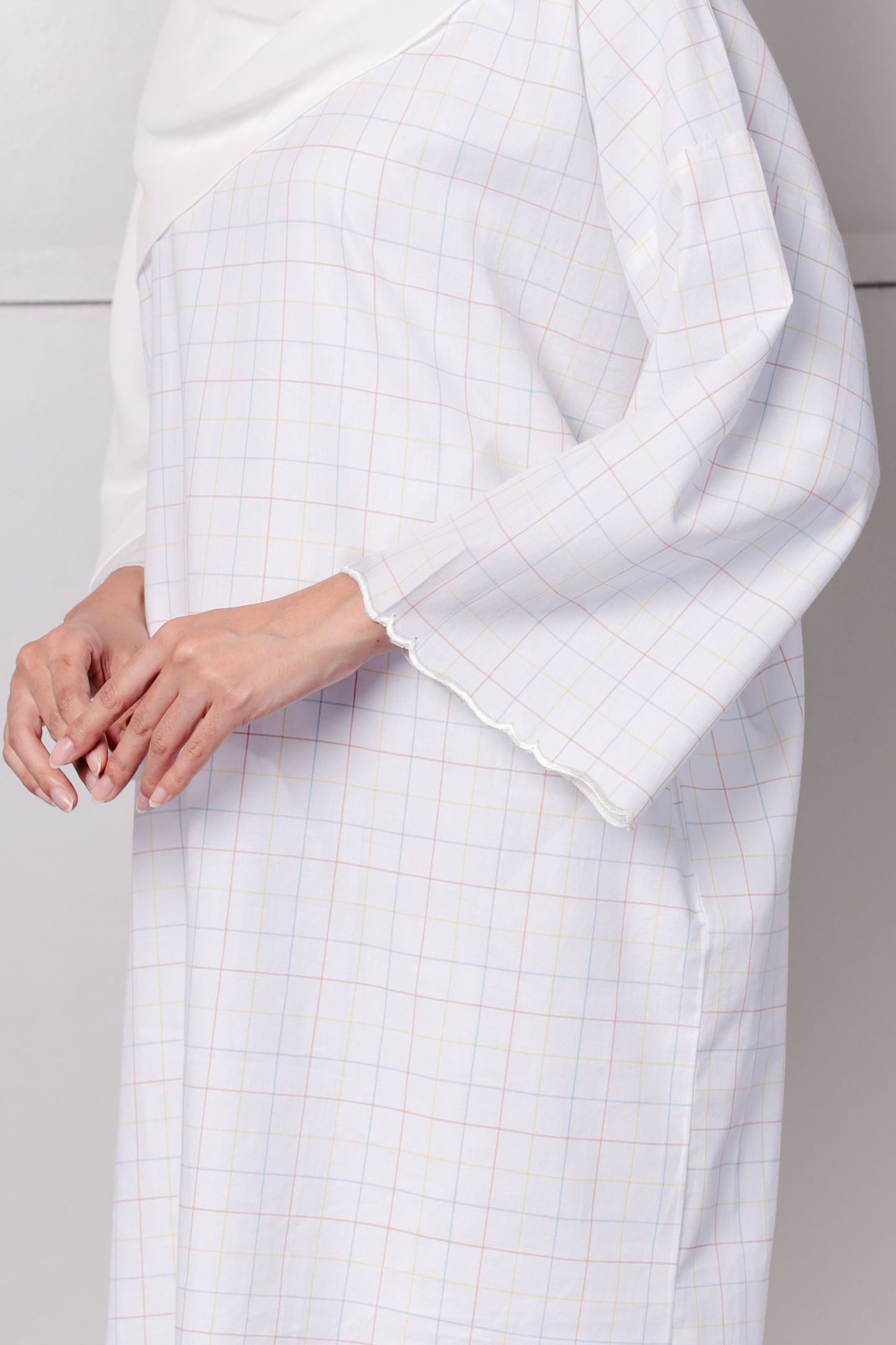 KURONG ZAINAB - CHECKED WHITE