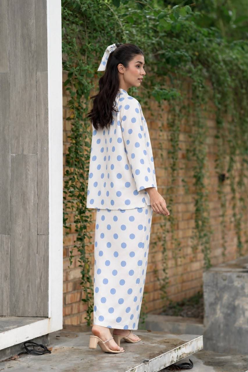 KEBAYA LINA - POLKA BLUE
