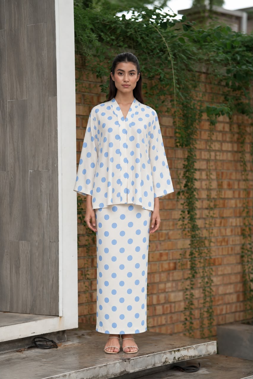 KEBAYA LINA - POLKA BLUE