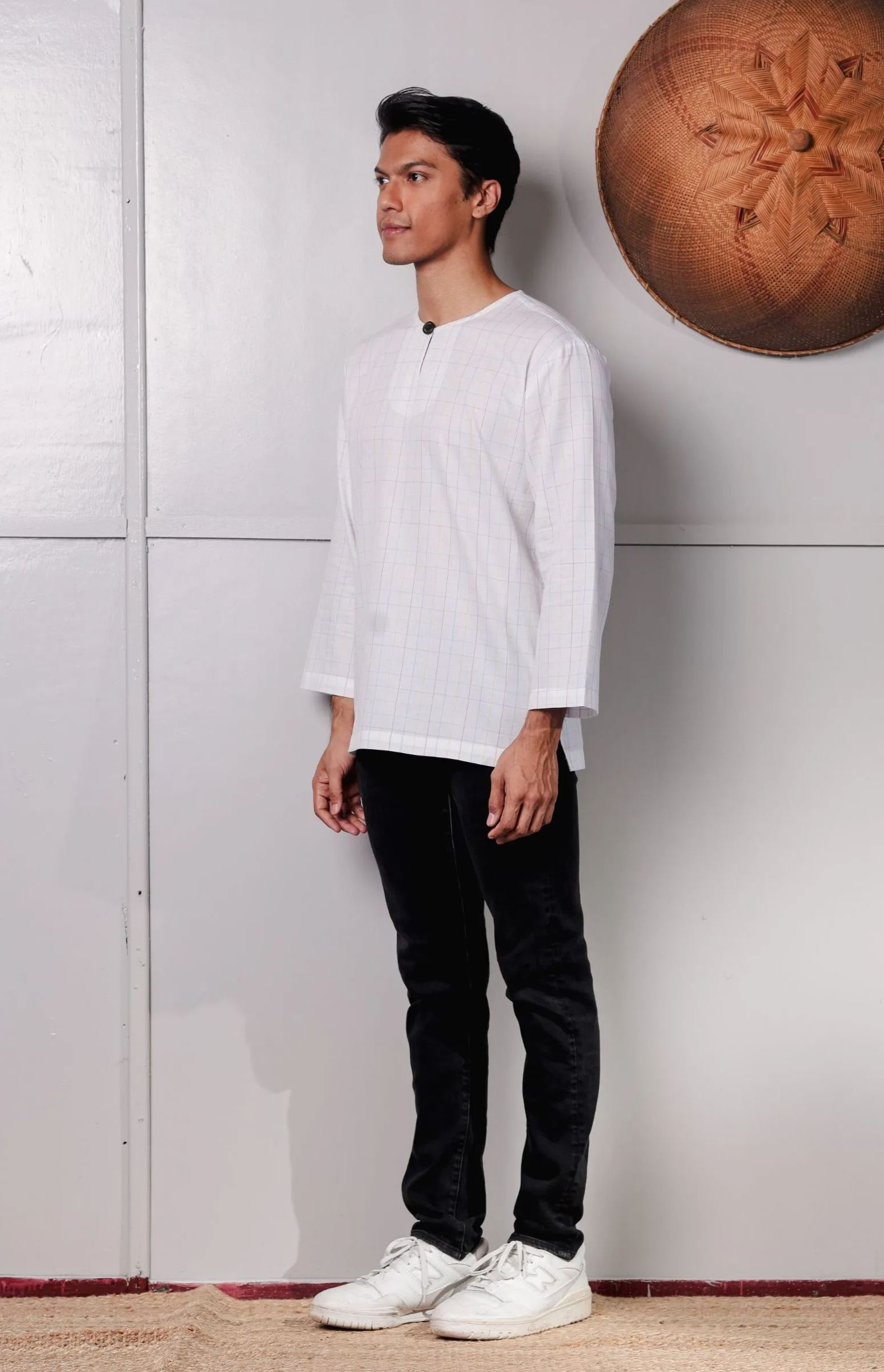 SAMPANA - CHECKED WHITE