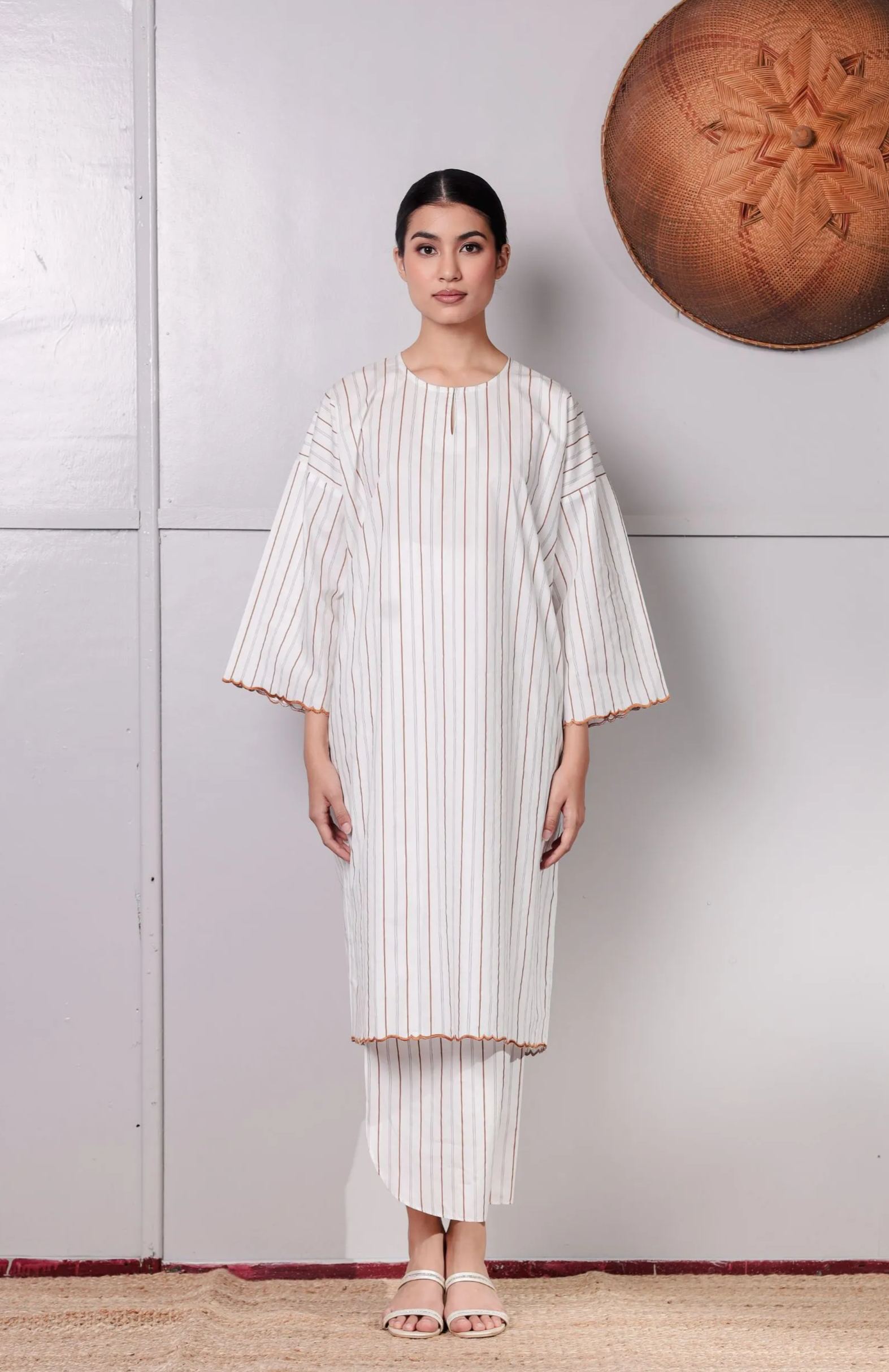 KURONG ZAINAB - STRIPE WHITE