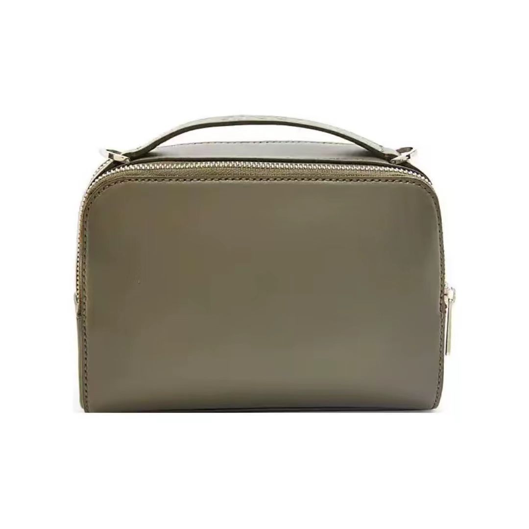 クロスボディ カメラバッグ ミニ（サテンカーフ） – LOEWE®