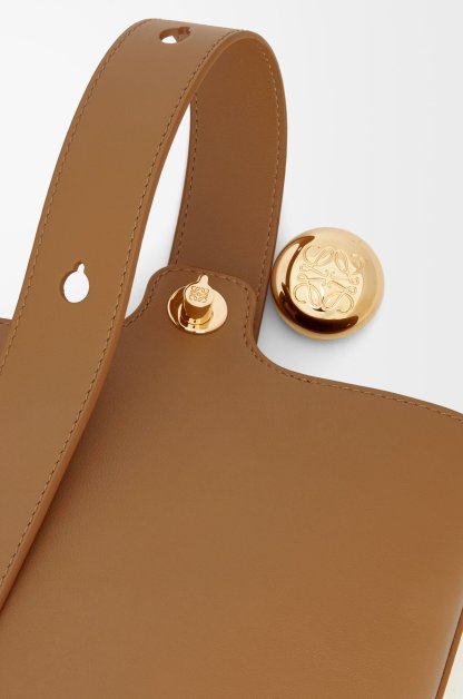 ペブル バケットバッグ ミニ（スムースカーフ）