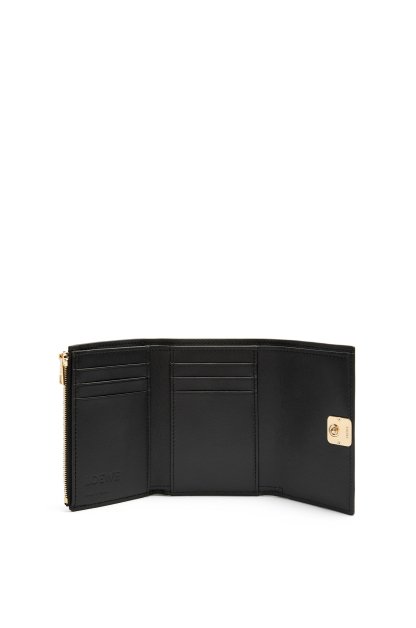 パファー アナグラム バーティカル ウォレット スモール（シャイニーナパカーフ）