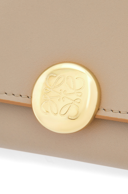 ぺブル コンティネンタル ウォレット（シャイニーナパカーフ）