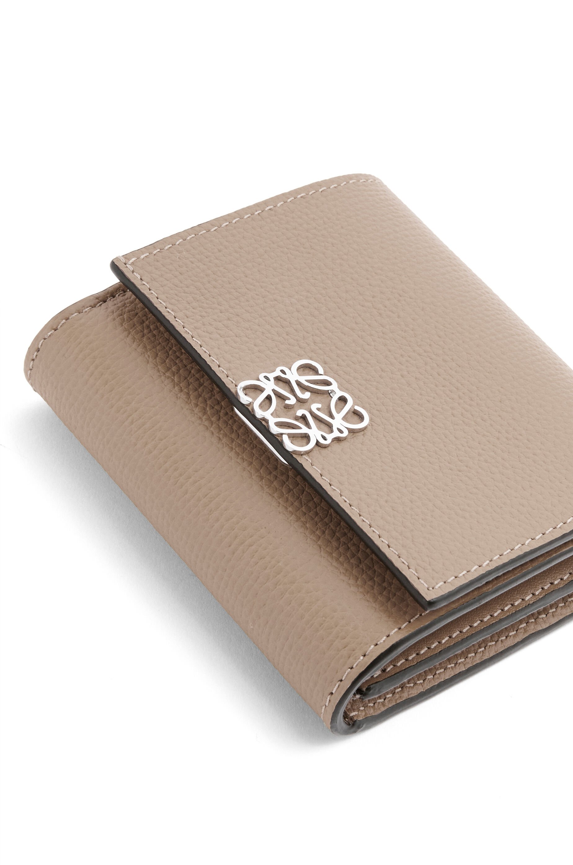 アナグラム コンパクト フラップウォレット（ペブルグレインカーフ）