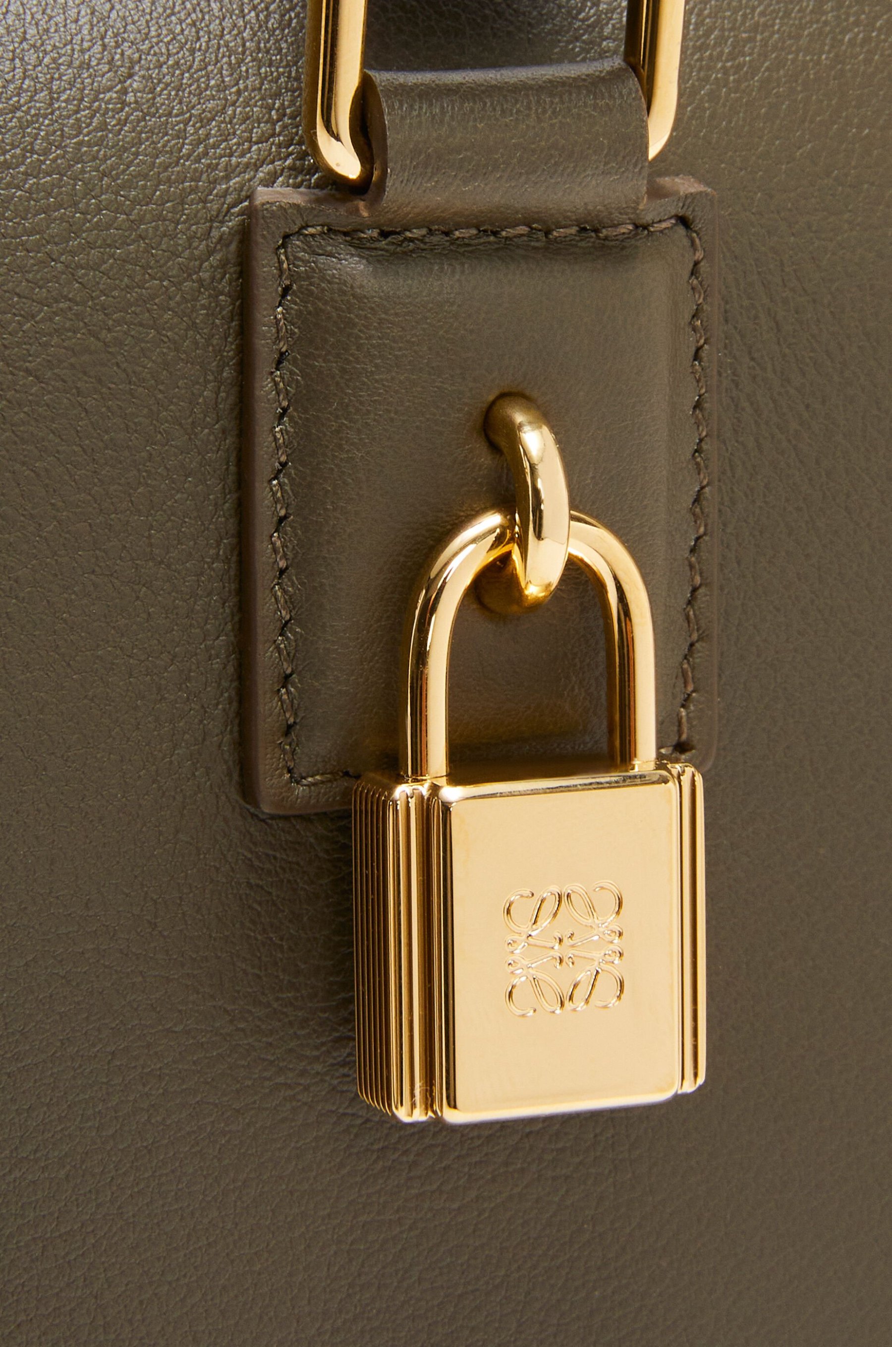 アマソナ23 バッグ（ナパカーフ）