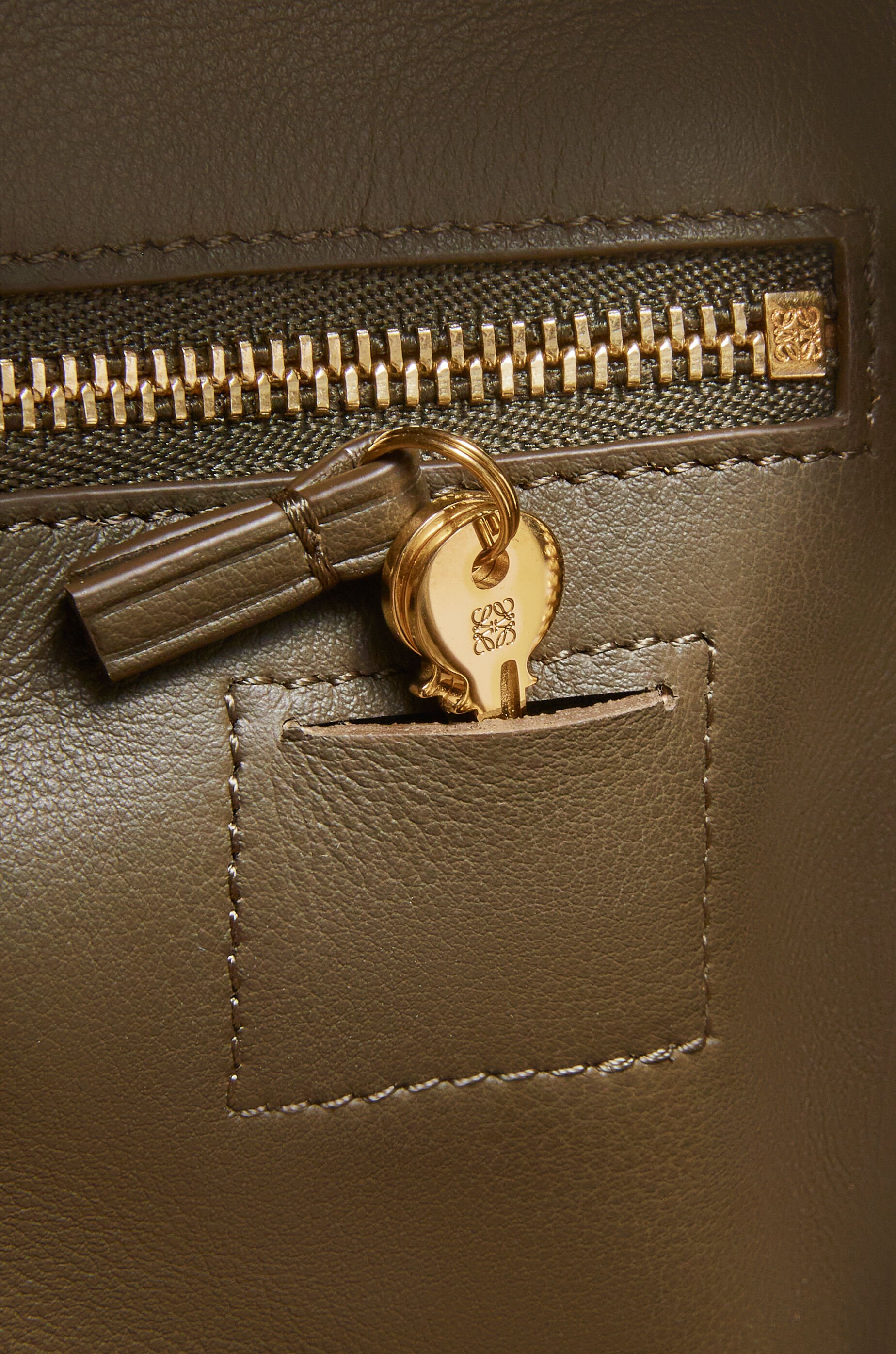 アマソナ23 バッグ（ナパカーフ）