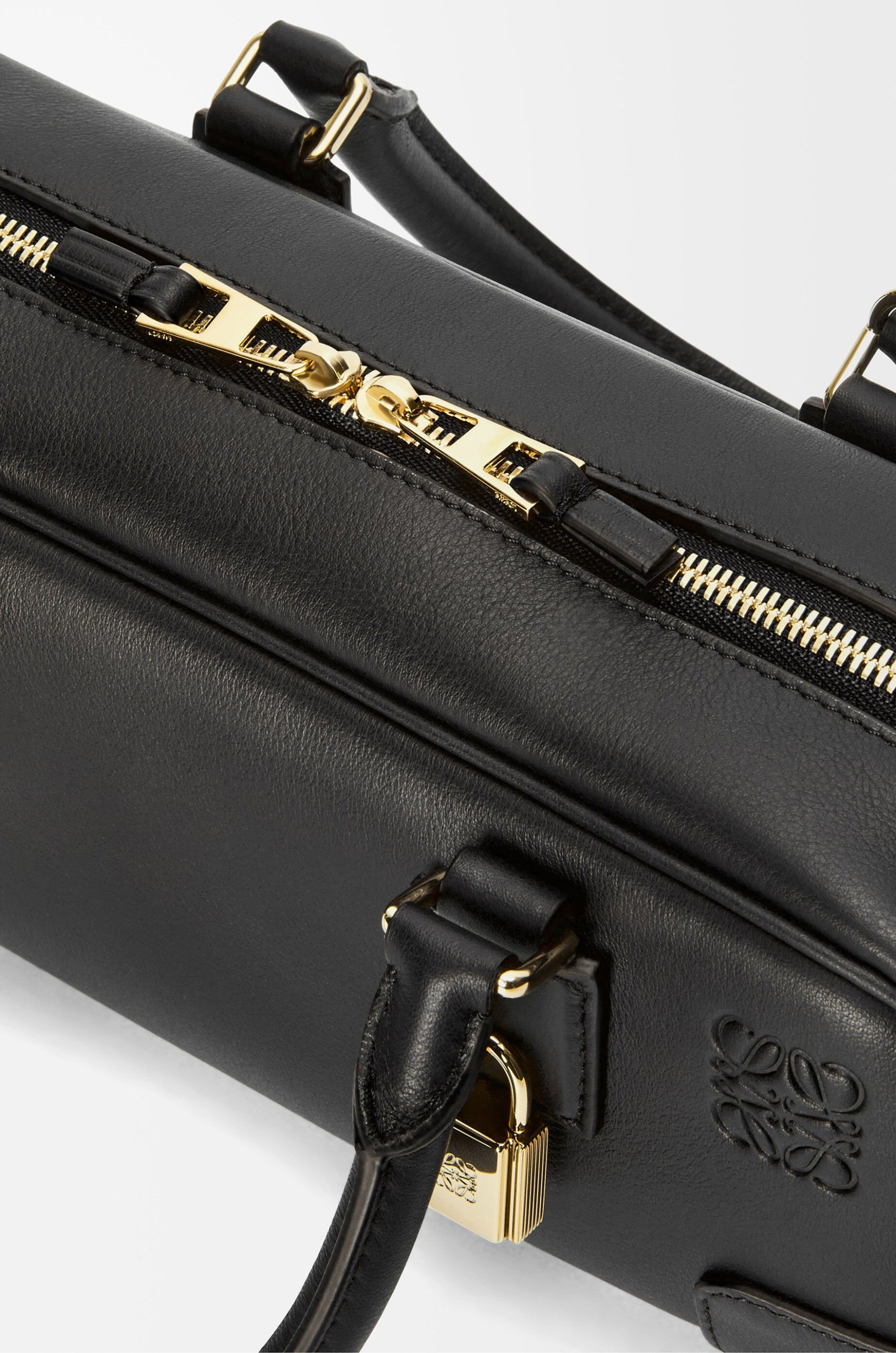 アマソナ23 クロップド バッグ（ナパカーフ）