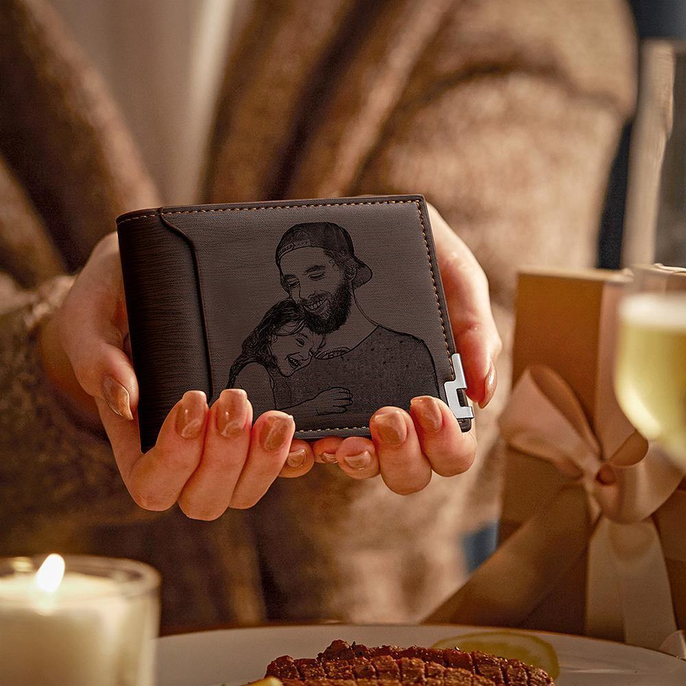 محفظة قصيرة محفورة بصور مخصصة ثنائية الطي - جلد بني - 