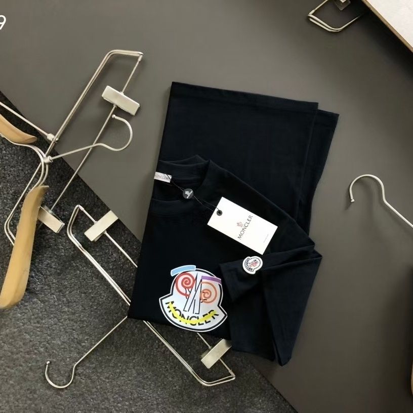 【Moncler 】（モンクレール）男女兼用、ご好評に付き再入荷！