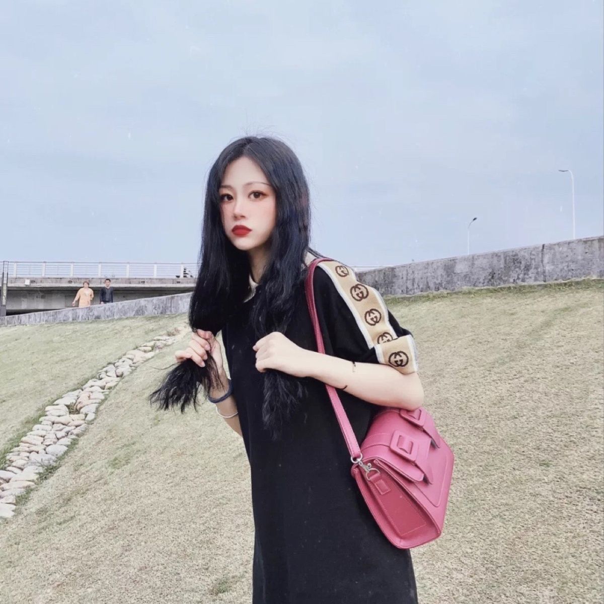 【Gucci 】（グッチ）Tシャツ ご好評に付き再入荷！