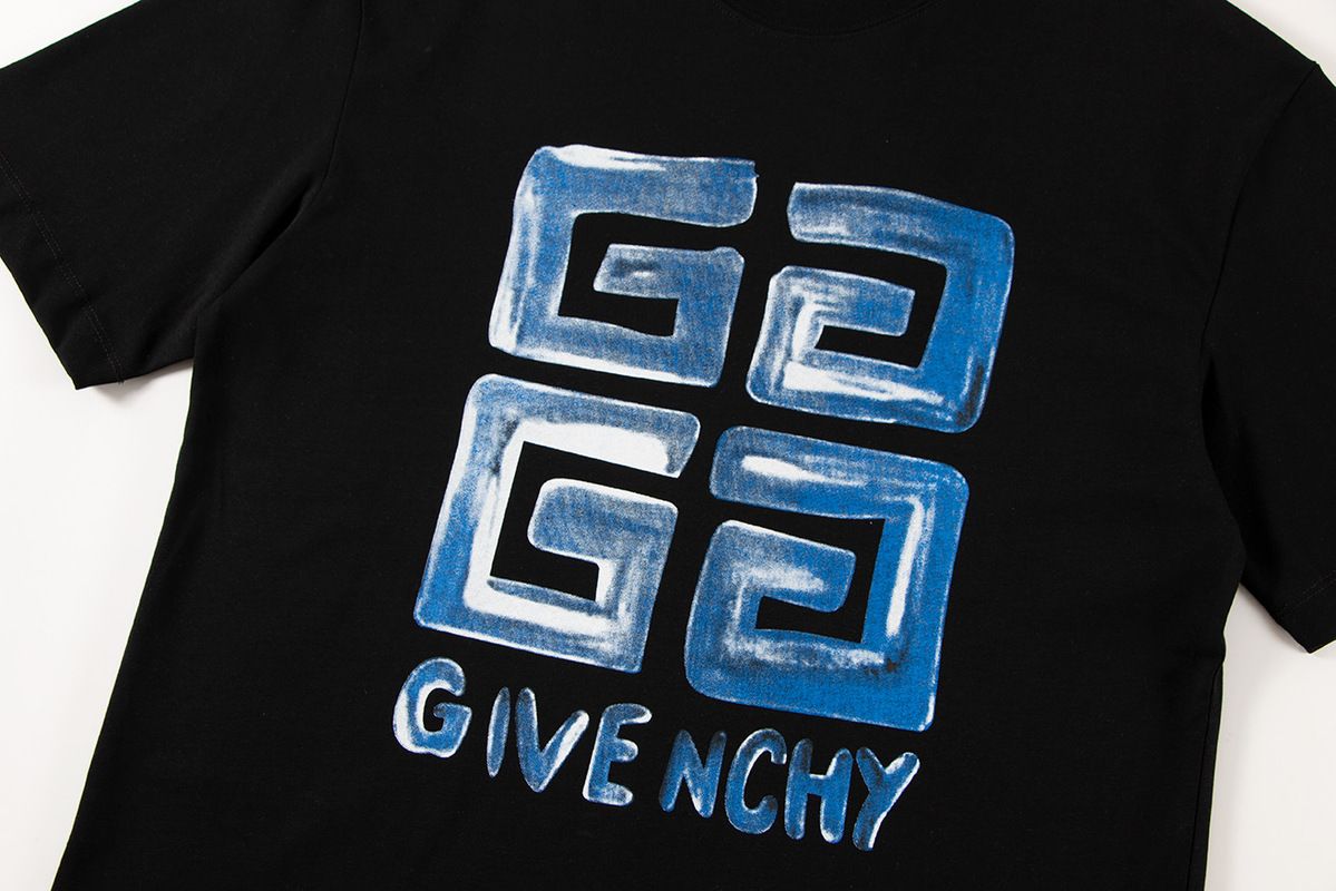 【GIVENCHY 公式旗艦店】ジバンシー Tシャツ ご好評に付き再入荷！