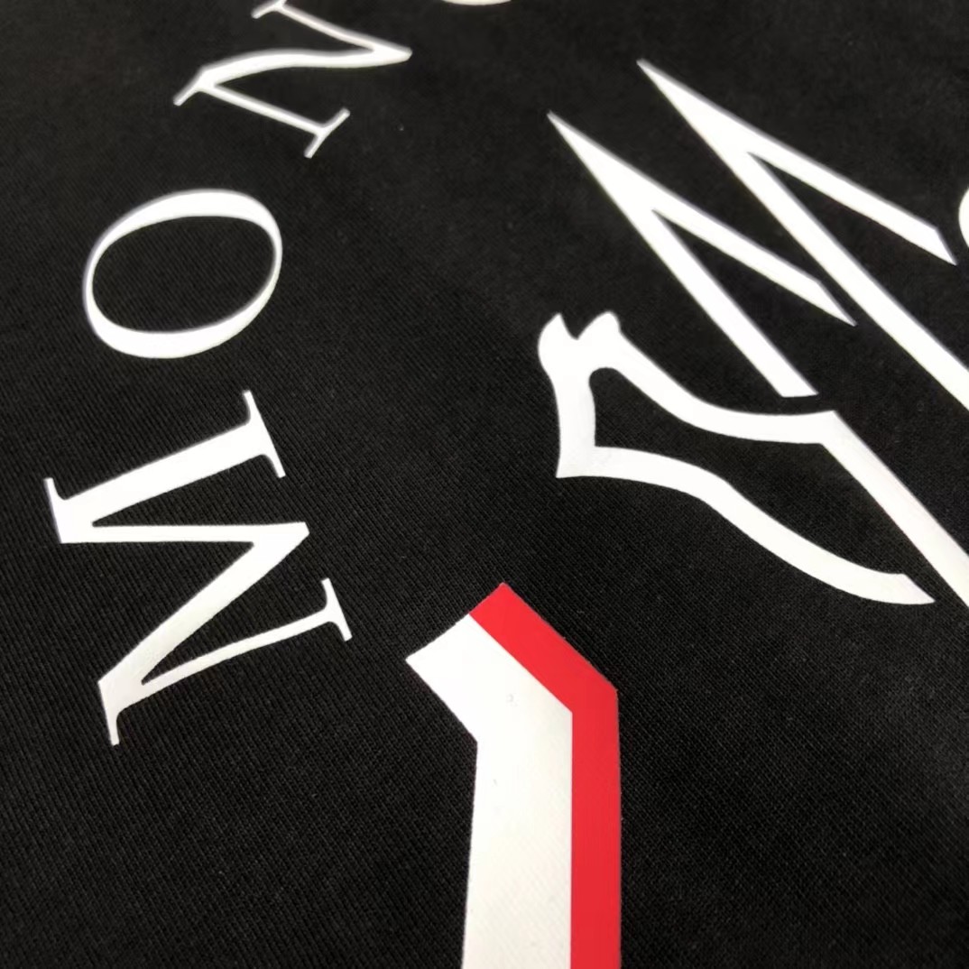 【Moncler 】（モンクレール）男女兼用、ご好評に付き再入荷！