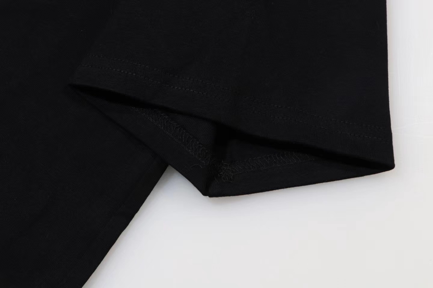 【Moncler 】（モンクレール）男女兼用、ご好評に付き再入荷！