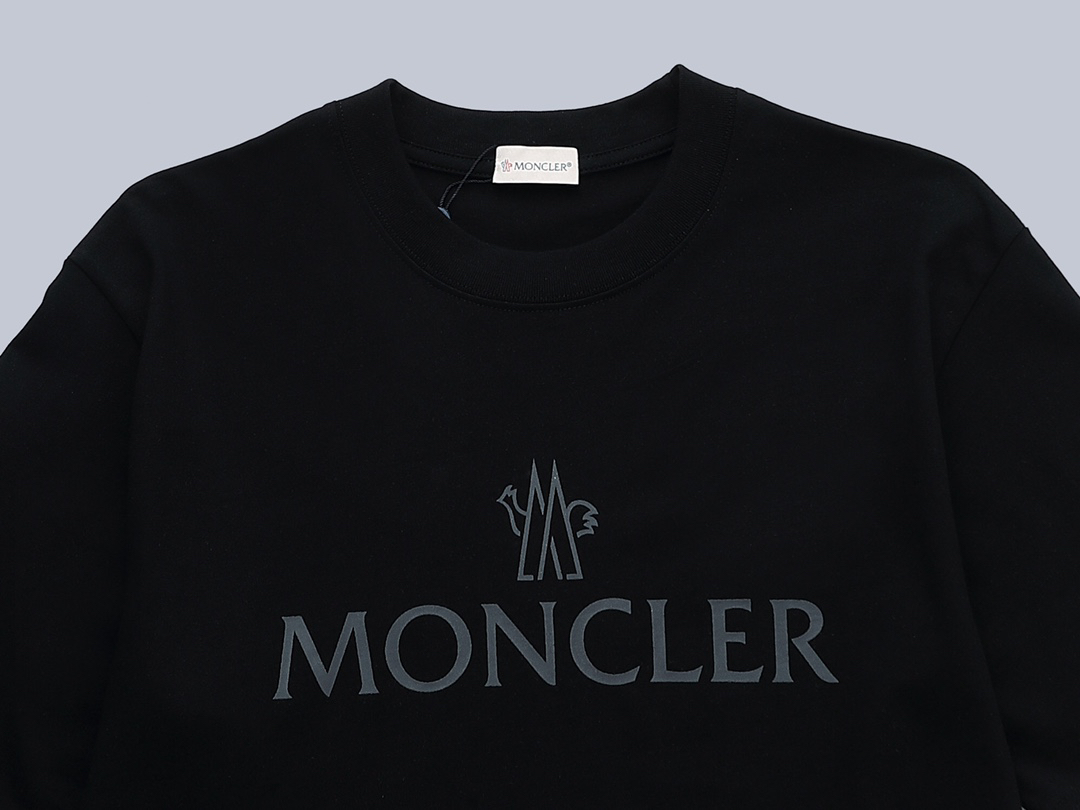 【Moncler 】（モンクレール）男女兼用、ご好評に付き再入荷！