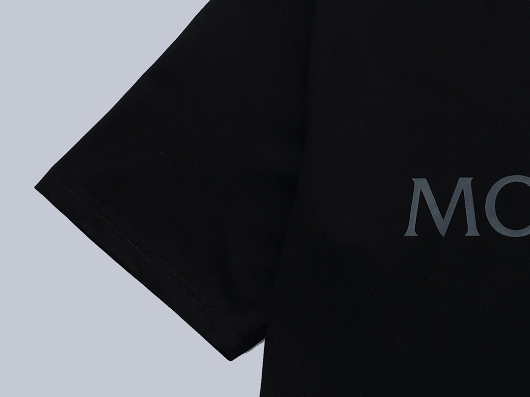 【Moncler 】（モンクレール）男女兼用、ご好評に付き再入荷！