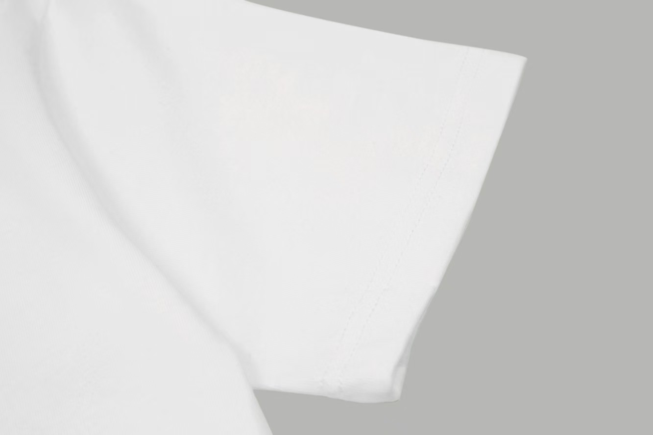 【Moncler 】（モンクレール）男女兼用、ご好評に付き再入荷！