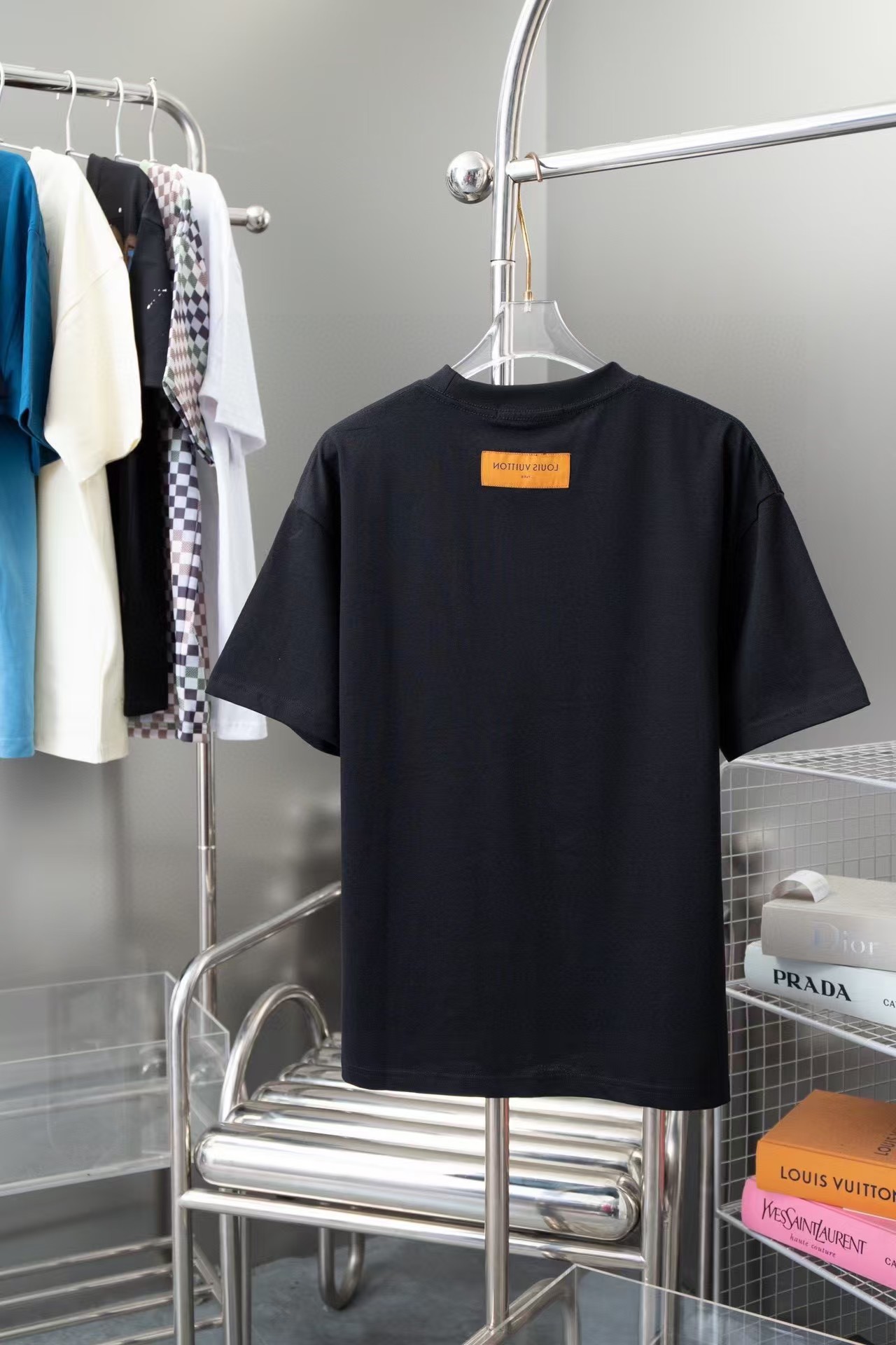 【LOUIS VUITTON 公式旗艦店】ルイヴィトン 半袖Tシャツ ご好評に付き再入荷！