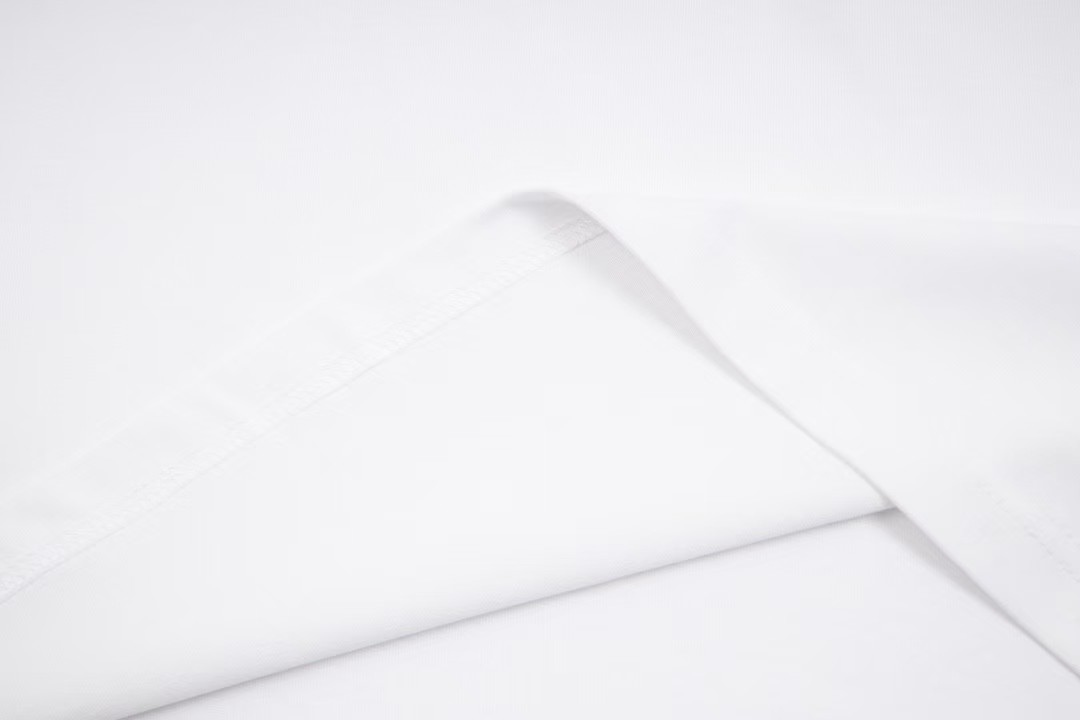 【Moncler 】（モンクレール）男女兼用、ご好評に付き再入荷！