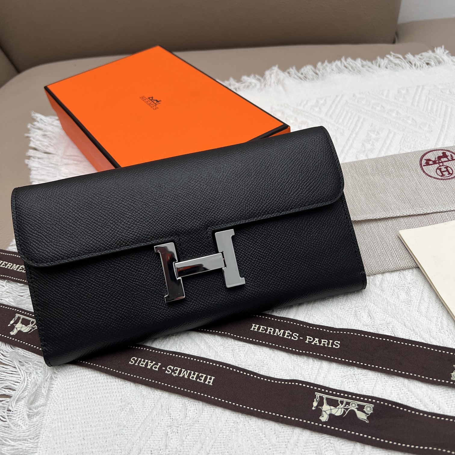 HERMES Constance To Go バックル付きシルバーエプソン牛革クラッチウォレットカードケース
