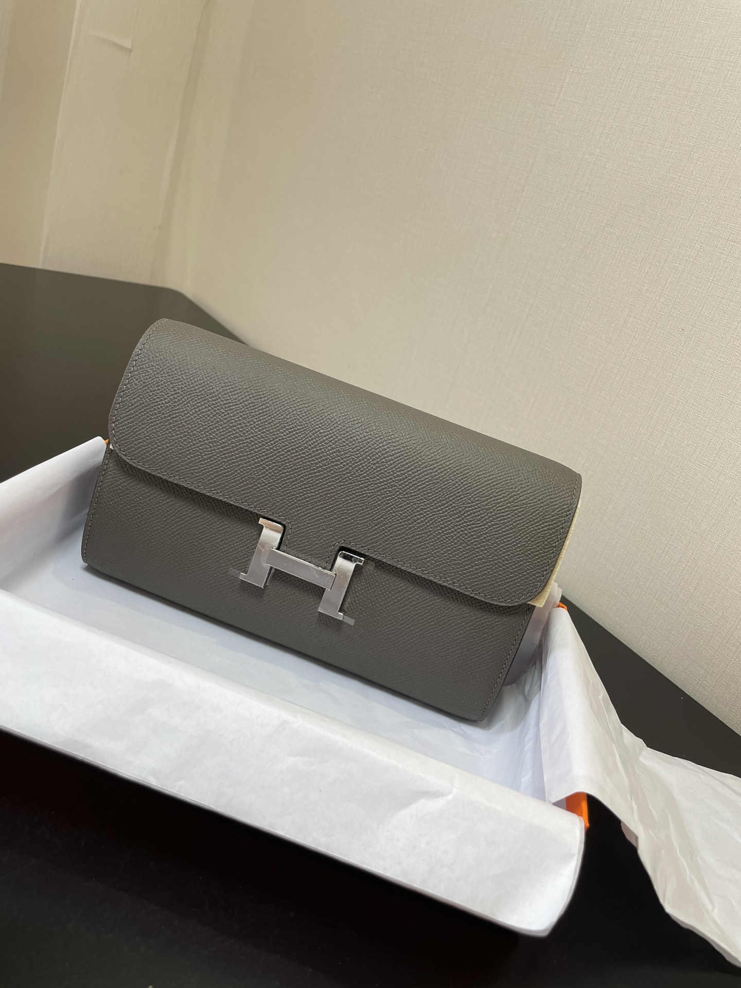 HERMES Constance To Go バックル付きシルバーエプソン牛革クラッチウォレットカードケース
