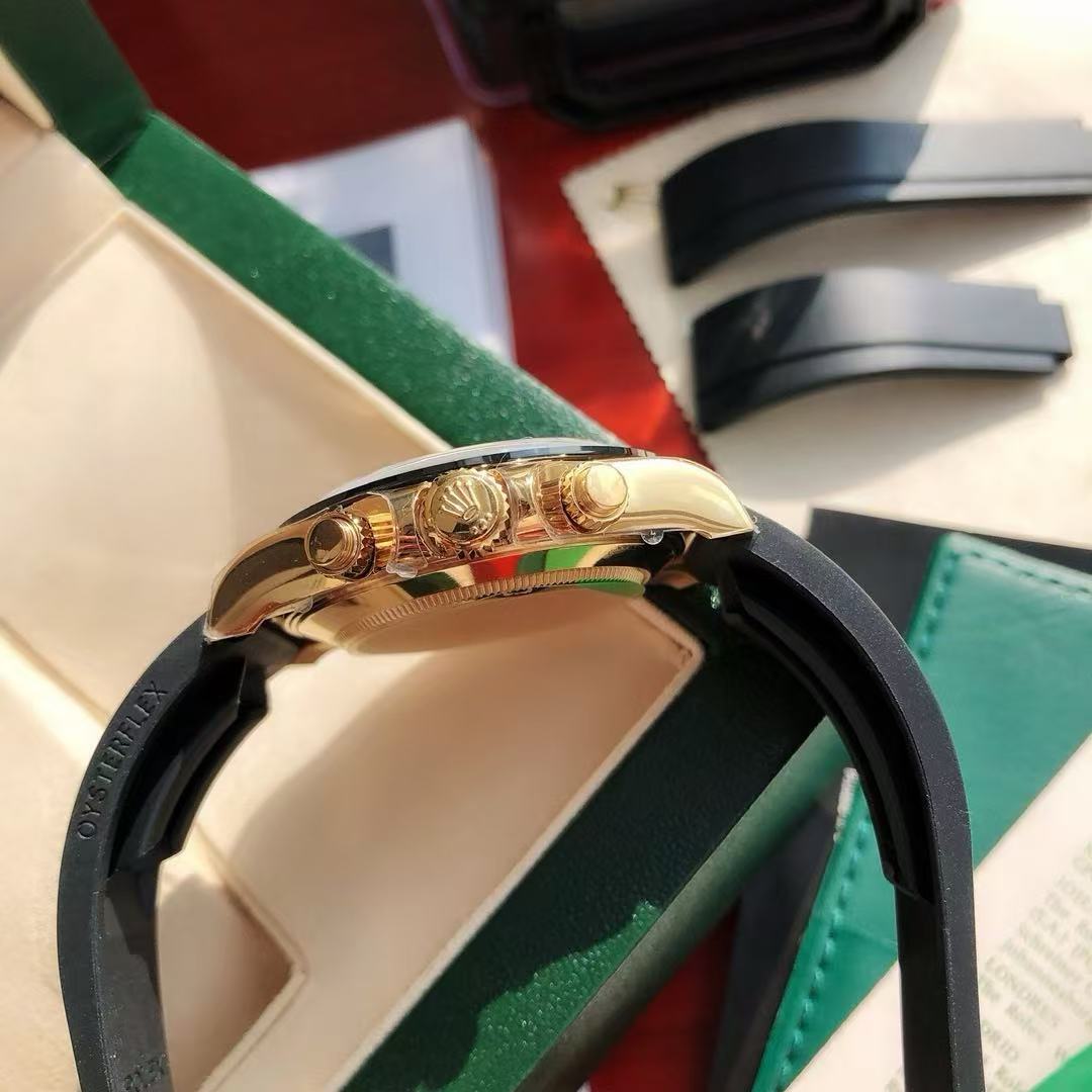 デイトナ 40MM時計 ゴールドの文字盤 ゴールドのケース ラバーストラップ