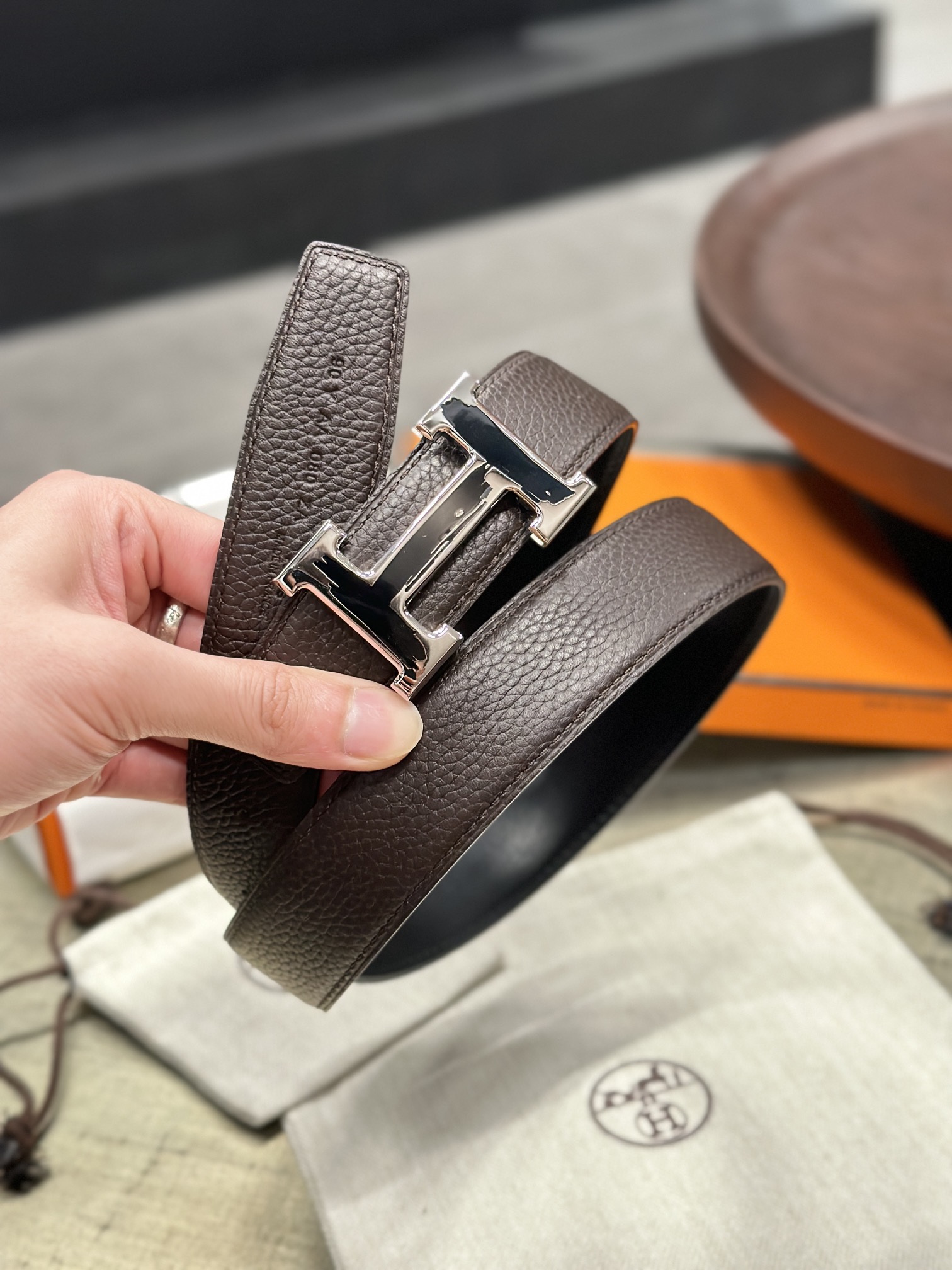 HERMES エルメスのベルトとハンドバッグのコンプリートパッケージ