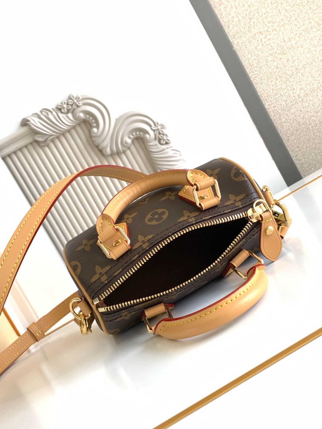 LOUIS VUITTON NANO Speedy Mini トートバッグ M81085